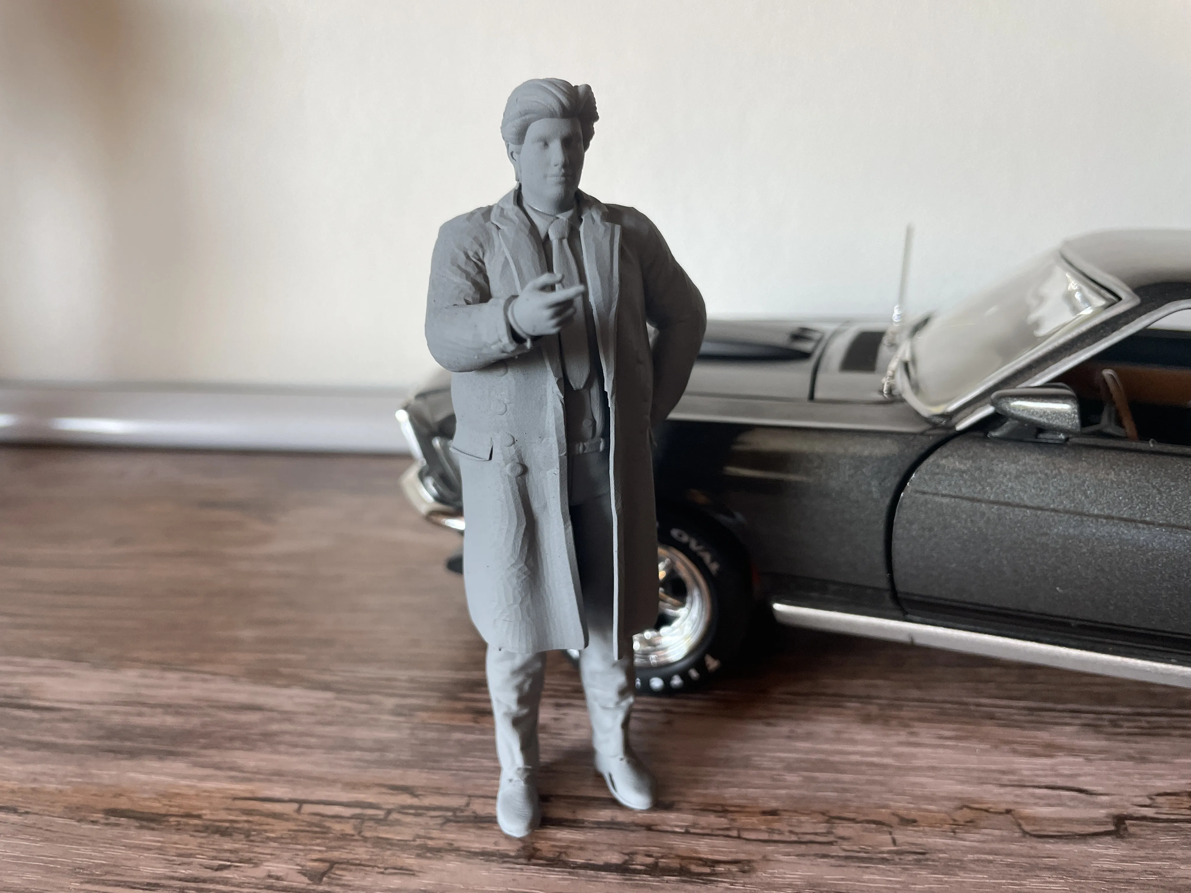 Homme En Trenchcoat 1