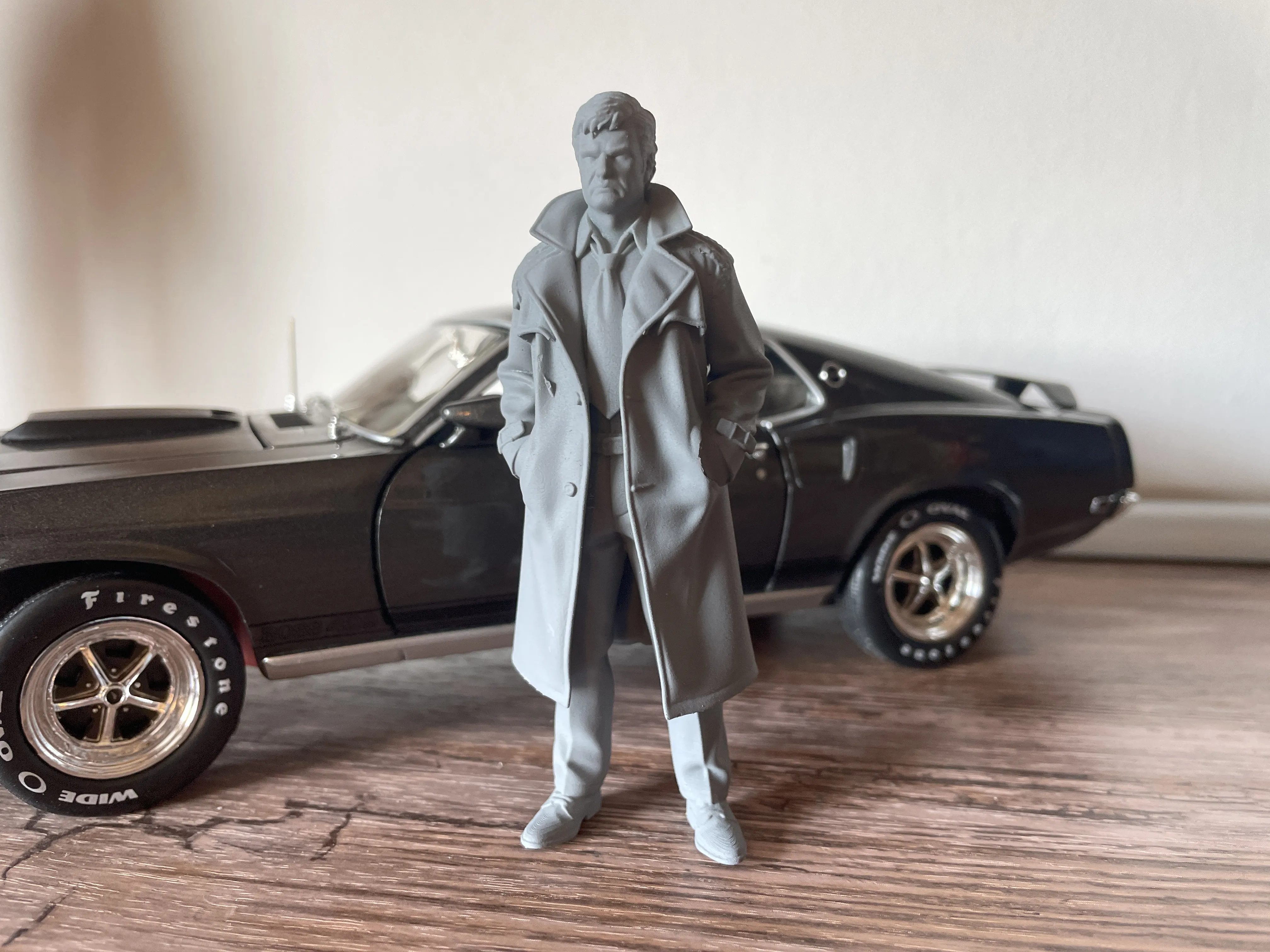 Homme En Trenchcoat 4