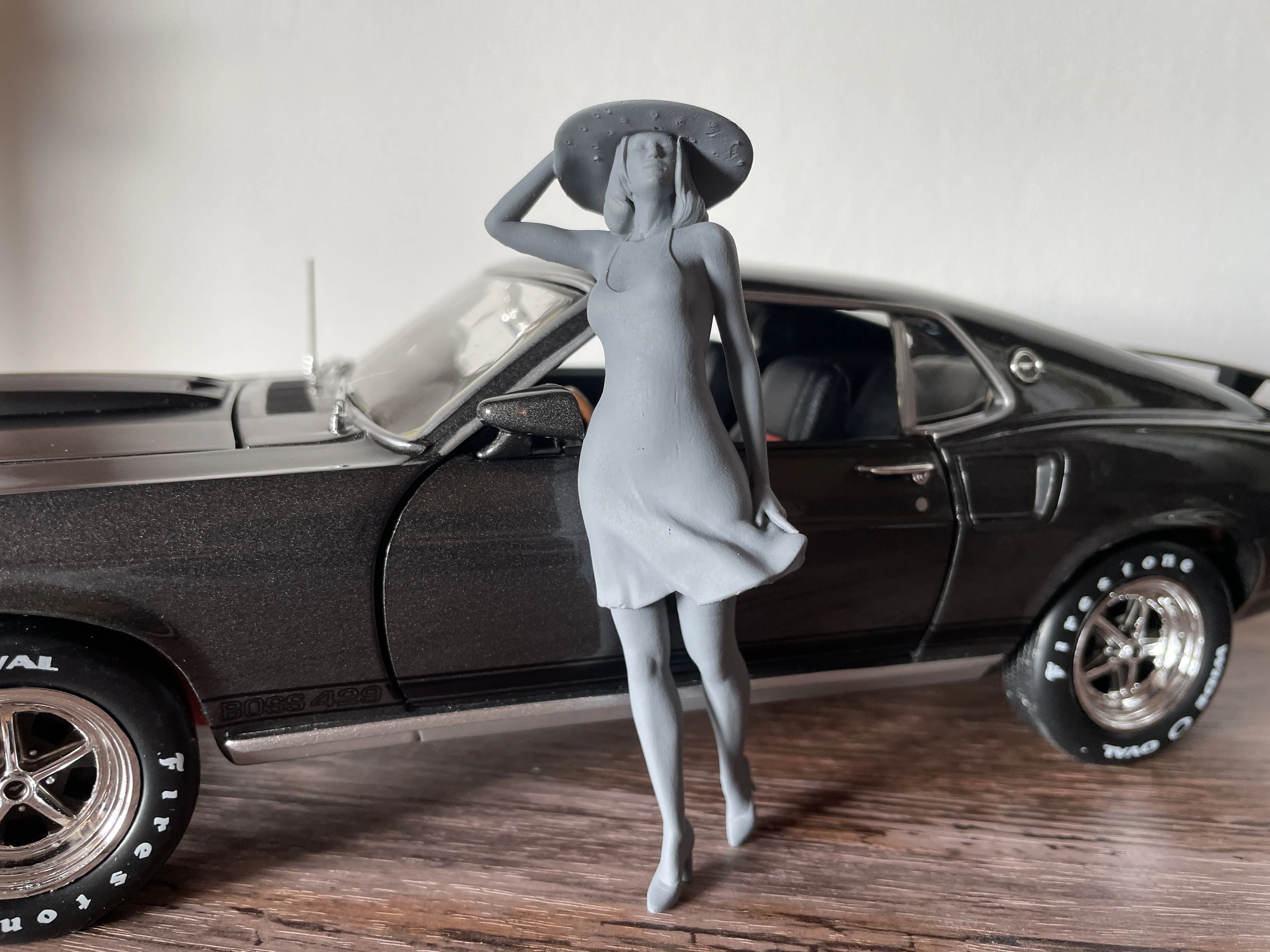 Femme Au Chapeau 2