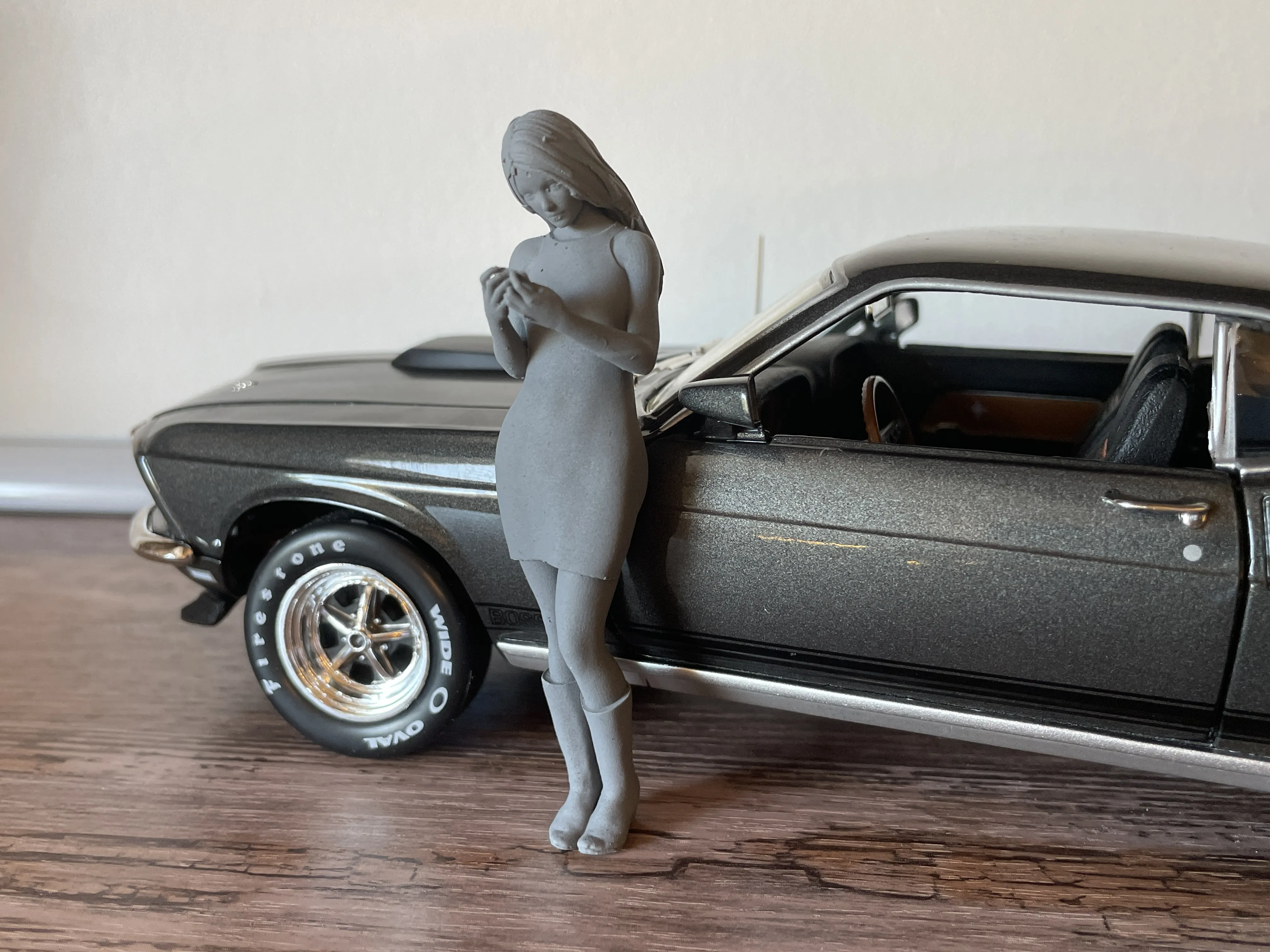 Femme Au Telephone 4