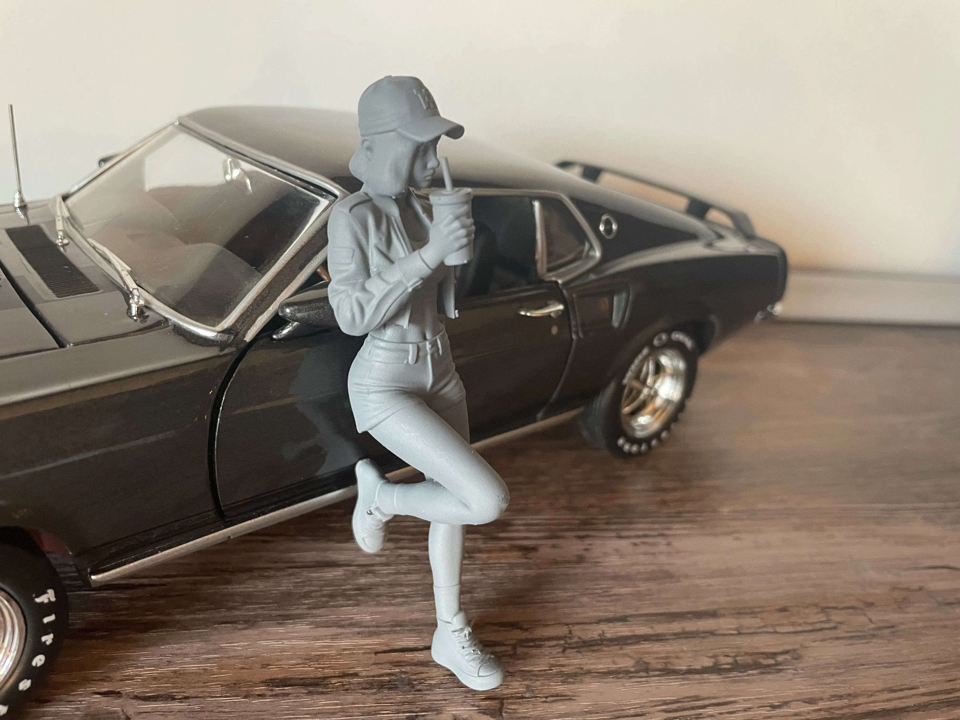 Femme Contre Voiture 10