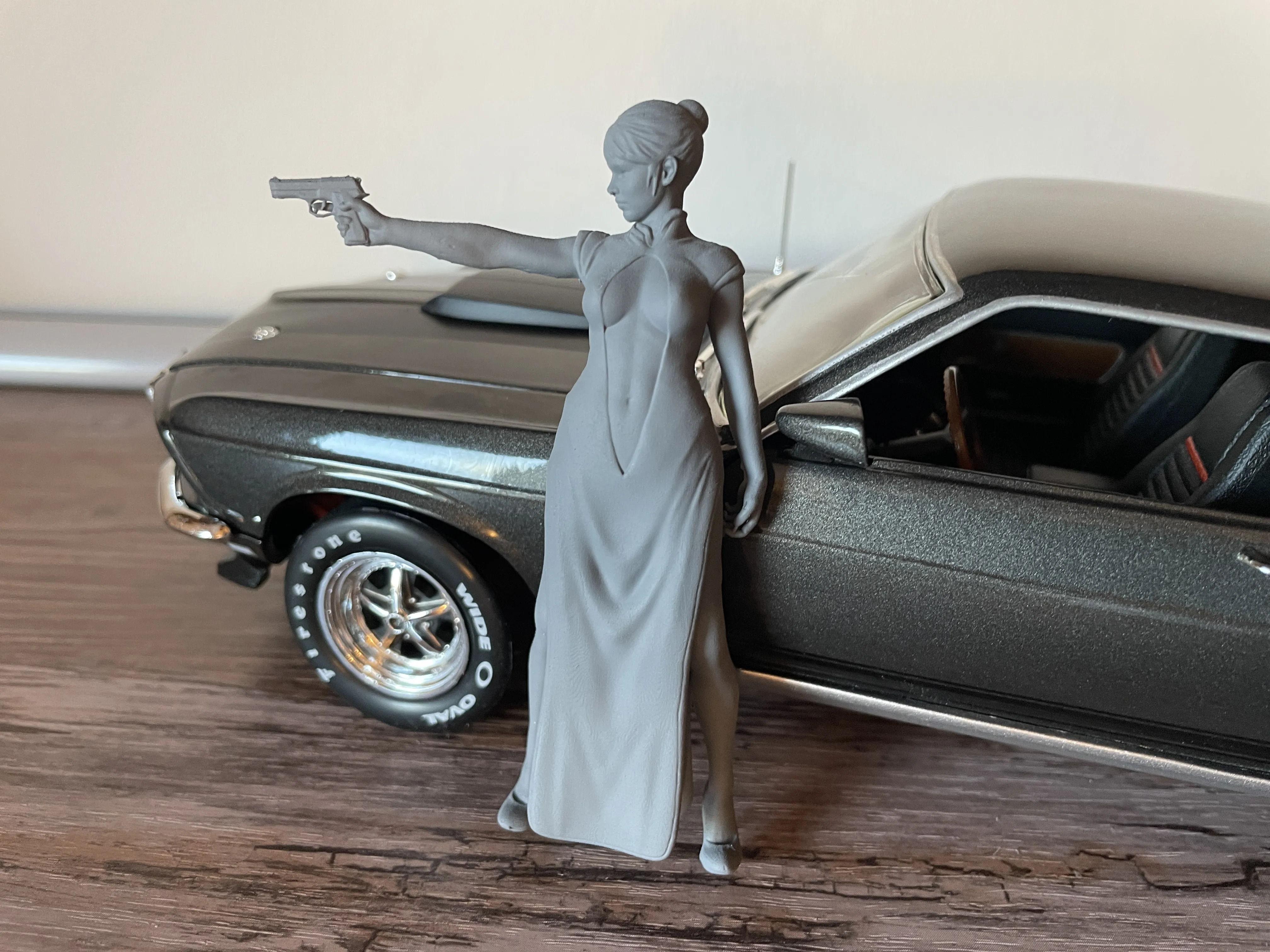 James Bond Girl 1